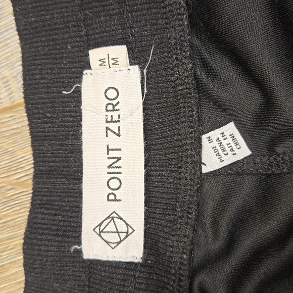 Point Zero black elasticized waistband drawstring skort, size medium - Picture 5 of 6